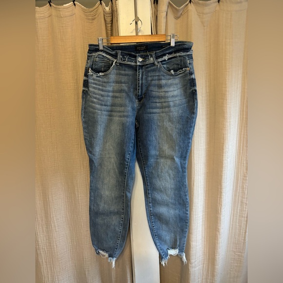 TWO Judy Blue Skinny Fit Jeans- 18W - Picture 2 of 15